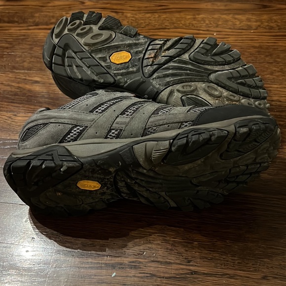 Merrell size 10 shoe - Picture 5 of 5